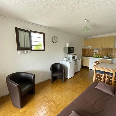 Ocean: Beachfront 2-star With Private Parking *